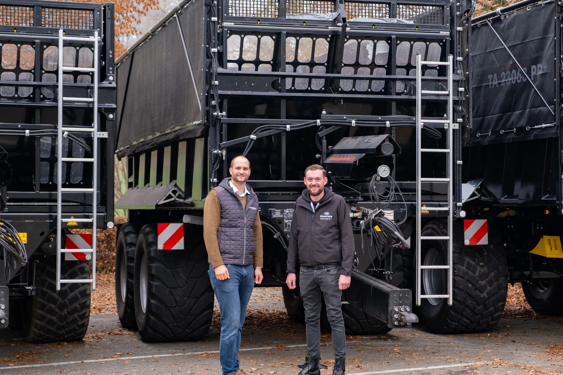 Brantner Fahrzeugübergabe Land und Technik Eichetshammer, Antiesenh.