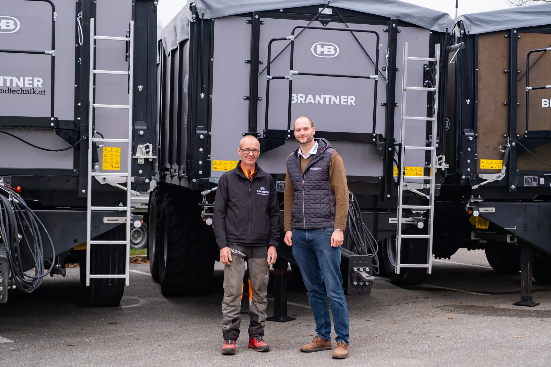 Brantner Fahrzeugübergabe Land und Technik Weilhartner, Sigharting